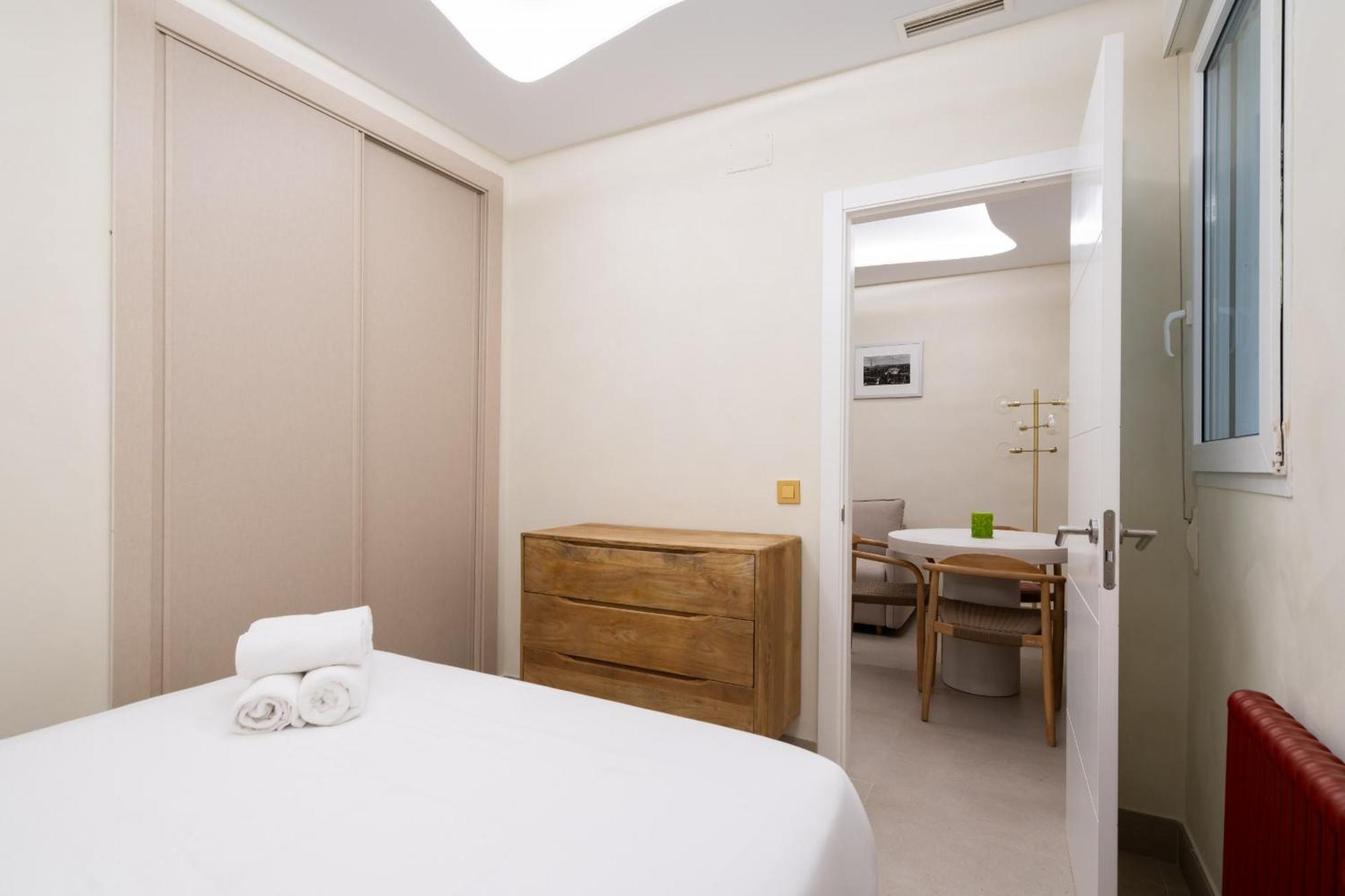 Apartamento Exclusivo En El Retiro Metro Ibiza Alquiler Temporal Madryt Zewnętrze zdjęcie